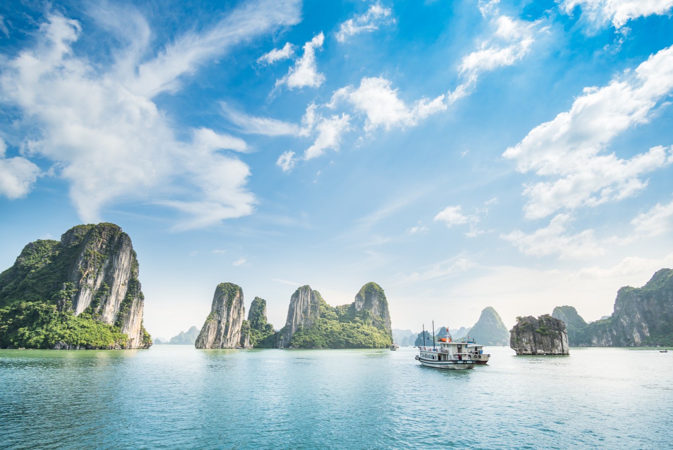 CODE VJ05: HANOI – HALONG CRUISE 4DAYS 3 NIGHTS