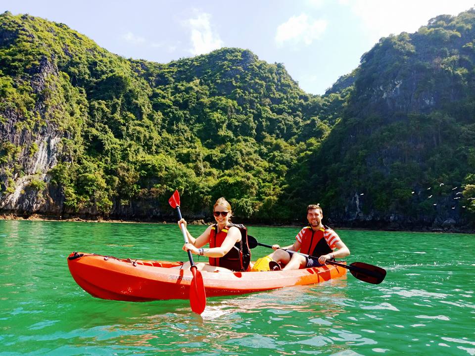 HALONG BAY FULL DAY TOUR