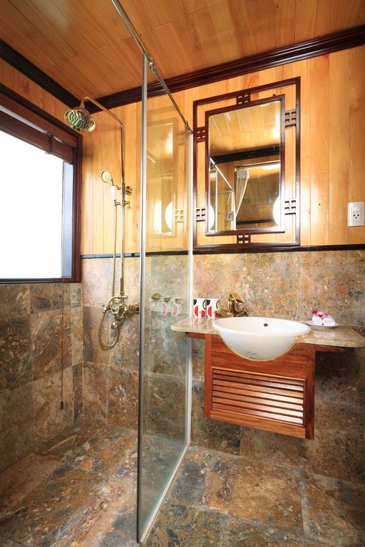 HALONG GARDEN BAY CRUISE - WOODEN 4 STAR CRUISE