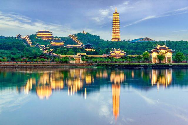 Bai Dinh Pagoda - Trang An Eco Tourism Day Trip