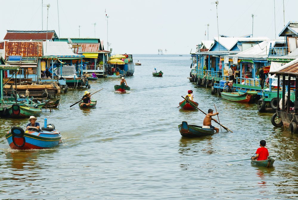 Western tourism floating season