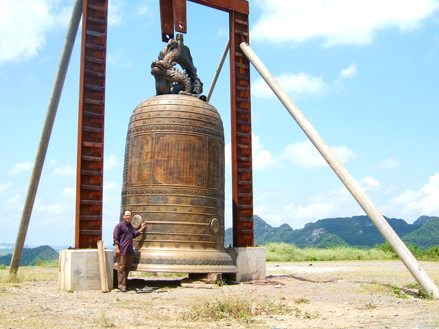 Bai Dinh Pagoda - Trang An Eco Tourism Day Trip