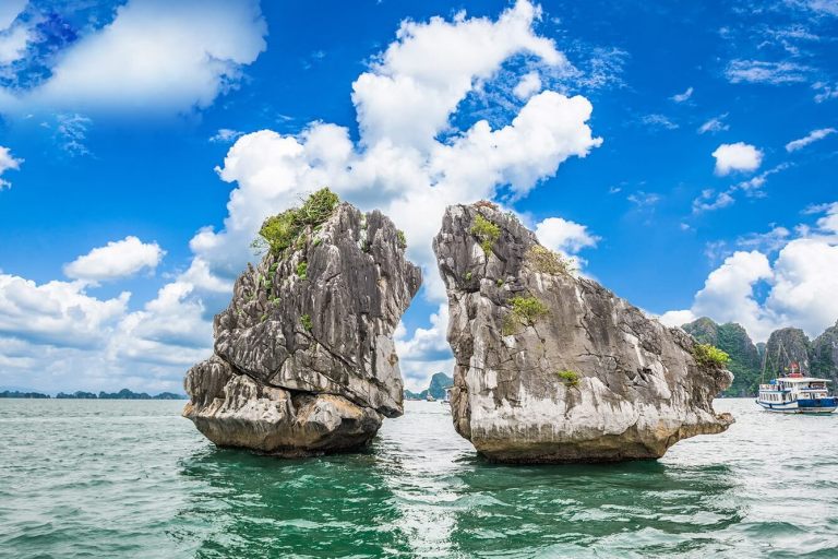 CODE VJ03: HA NOI CITY TOUR - HA LONG BAY 4DAYS 3 NIGHTS
