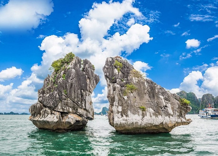 CODE VJ02: HANOI – HALONG BAY 3 DAYS 2 NIGHTS PACKAGE TOUR