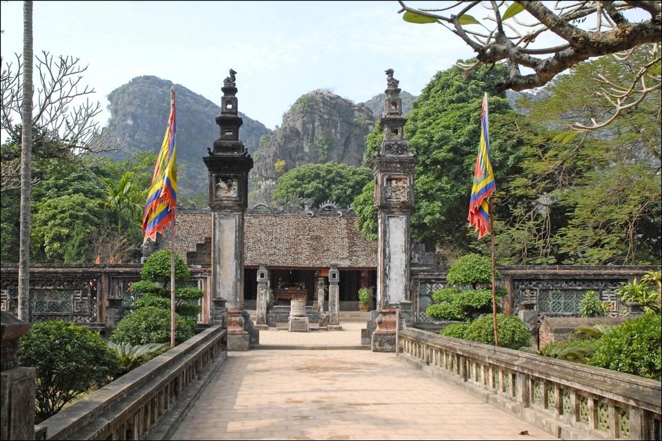 HANOI - HOA LU- TAM COC 1 DAY TRIP
