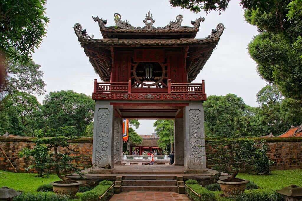 HANOI CITY TOUR - BAT TRANG CERAMIC DAY TRIP